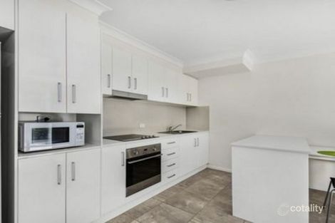 Property photo of 2/422 West Street Kearneys Spring QLD 4350