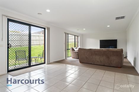 Property photo of 21 Emerald Rise Skye VIC 3977