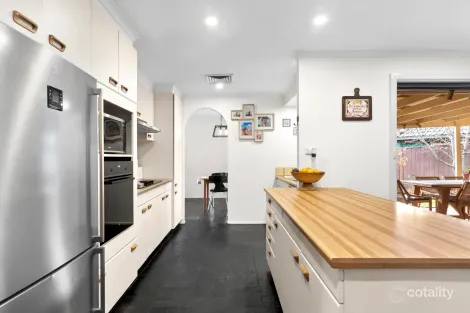 Property photo of 2 Melaleuca Place Alfords Point NSW 2234