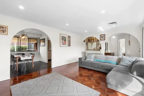 Property photo of 2 Melaleuca Place Alfords Point NSW 2234