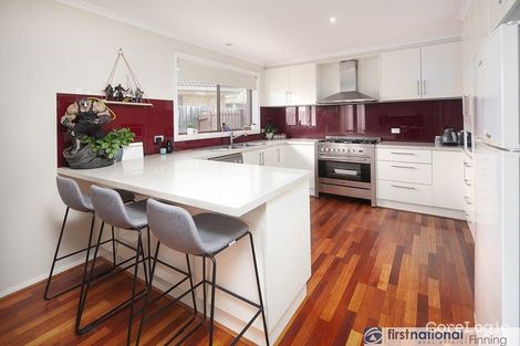 Property photo of 5 Bamboo Court Cranbourne North VIC 3977