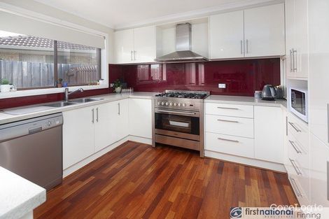 Property photo of 5 Bamboo Court Cranbourne North VIC 3977