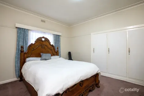 Property photo of 218 Dowling Street Wendouree VIC 3355