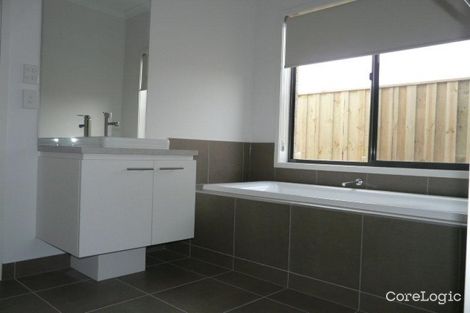 Property photo of 18 Kirami Avenue Point Cook VIC 3030