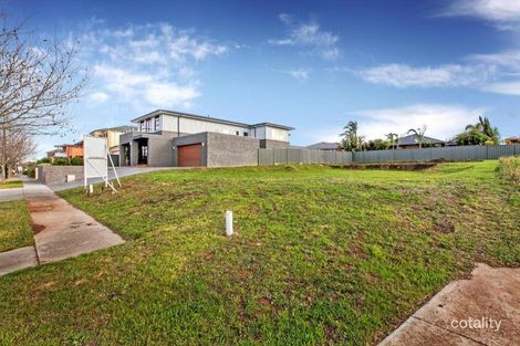 11 Illawong Tce, Burnside, VIC 3023