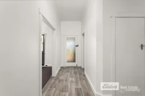 Property photo of 32 Uduc Road Harvey WA 6220