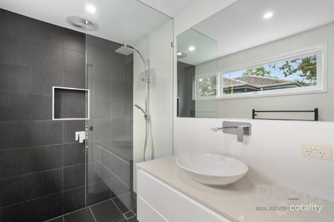 Property photo of 1/101 Wattle Valley Road Camberwell VIC 3124