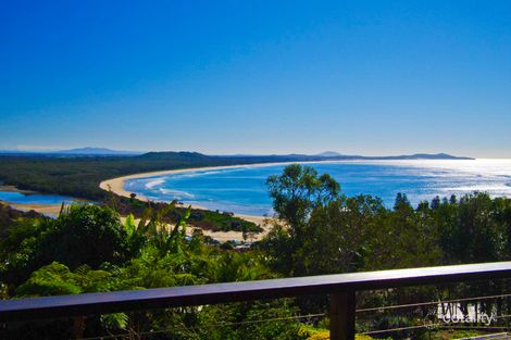 Property photo of 74 Skyline Crescent Crescent Head NSW 2440