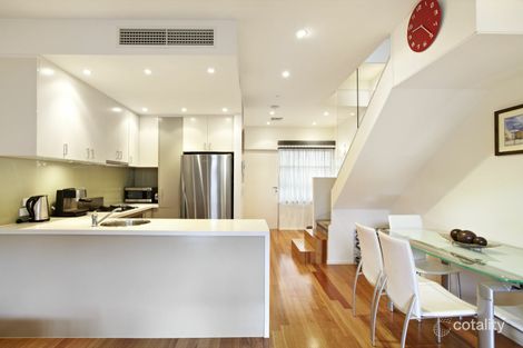 Property photo of 2/386 Dandenong Road Caulfield North VIC 3161