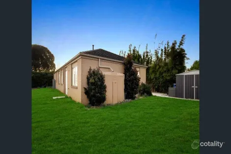 Property photo of 4 Cleopatra Drive Cranbourne VIC 3977