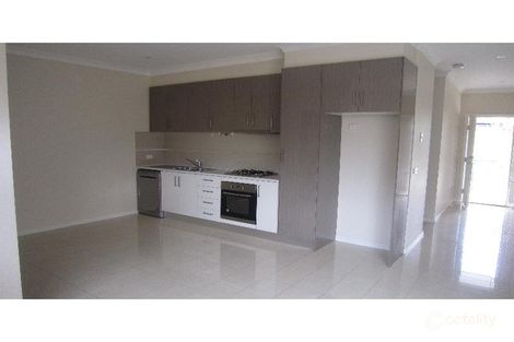 Property photo of 8C Ellerslie Street Kingsbury VIC 3083
