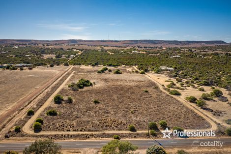 12 Hall Rd, Waggrakine, WA 6530