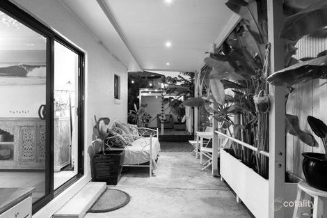 Property photo of 2/34 Point Cartwright Drive Buddina QLD 4575