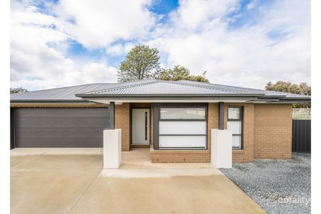 7A VICKERS ST, KIALLA, VIC 3631