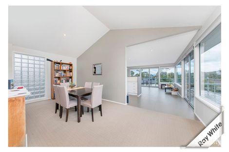 40 Summerland Cct, Kambah, ACT 2902