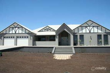 Property photo of 19 Carrington Drive Irymple VIC 3498