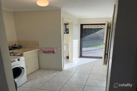 Property photo of 1/4 Adelong Crescent Buddina QLD 4575