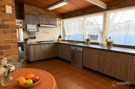 Property photo of 7 Lalchere Street Curl Curl NSW 2096