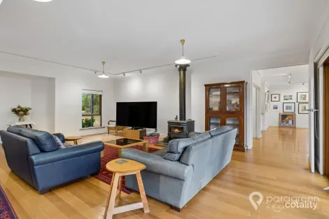 Property photo of 33 Beach Parade Sandy Point VIC 3959