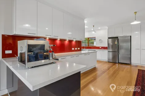 Property photo of 33 Beach Parade Sandy Point VIC 3959