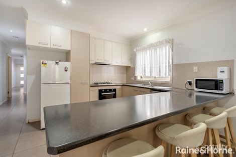 Property photo of 31 Flagstaff Loop Craigieburn VIC 3064