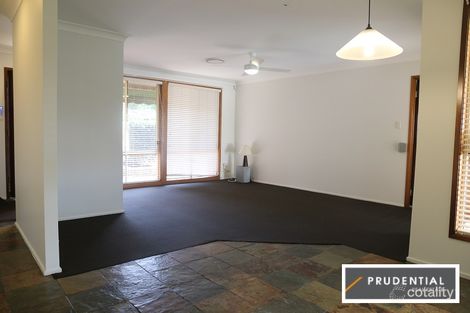 Property photo of 6 Balthasar Close Rosemeadow NSW 2560