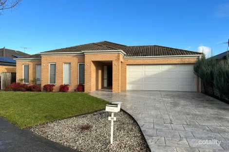 Property photo of 16 Fanfare Close Berwick VIC 3806