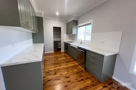 Property photo of 24 Thomas Street Parkes NSW 2870