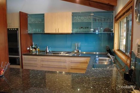 Property photo of 19 Casey Drive Berwick VIC 3806