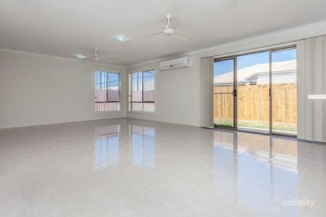 Property photo of 2/1 Bottle Tree Crescent Mango Hill QLD 4509