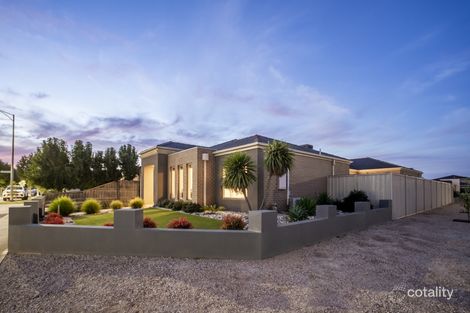 Property photo of 17 Filmont Drive Werribee VIC 3030