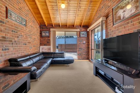 Property photo of 1/4 Bolton Road Wyndham Vale VIC 3024