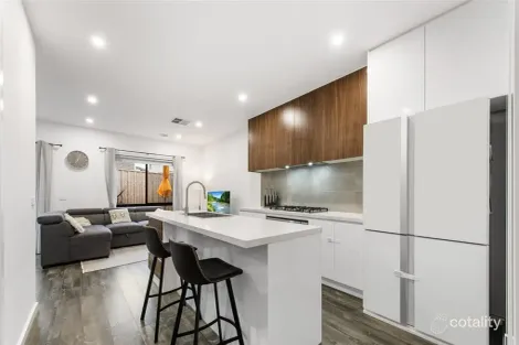 Property photo of 28 Malone Circuit Deanside VIC 3336