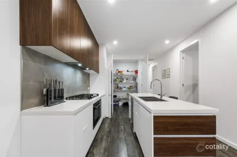 Property photo of 28 Malone Circuit Deanside VIC 3336
