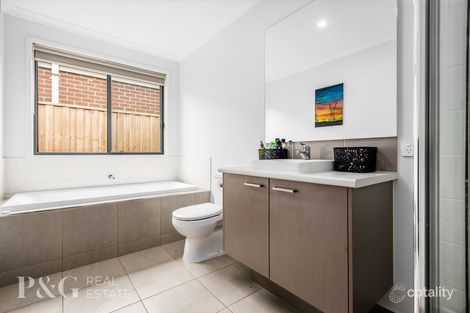 Property photo of 77 Athletic Circuit Clyde VIC 3978