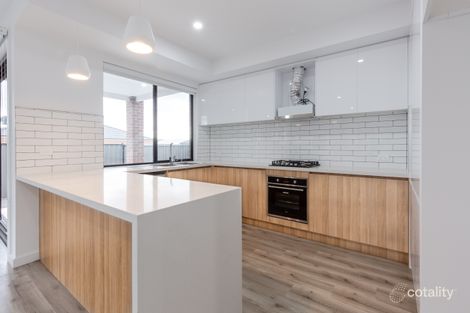 Property photo of 35 Kangaroo Road Craigieburn VIC 3064