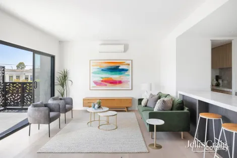 Property photo of 2/38 Toolambool Road Carnegie VIC 3163