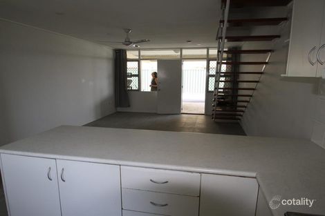 Property photo of 2/248 Marine Parade Labrador QLD 4215