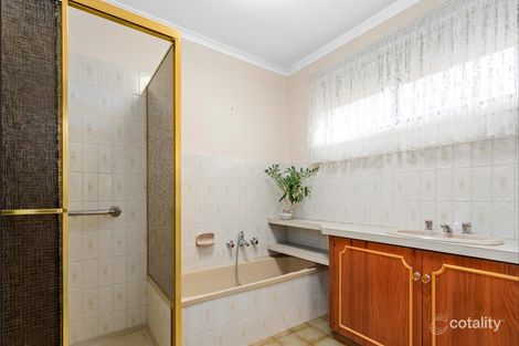 Property photo of 89 Dunvegan Crescent Macleod VIC 3085