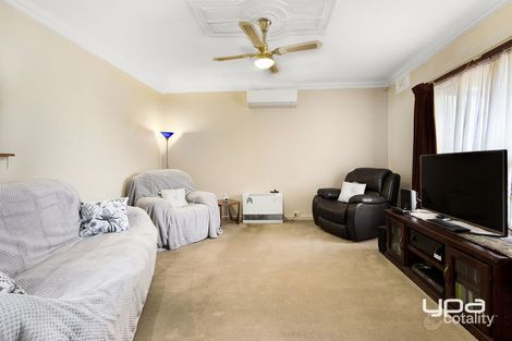 Property photo of 29 Avondale Avenue St Albans VIC 3021
