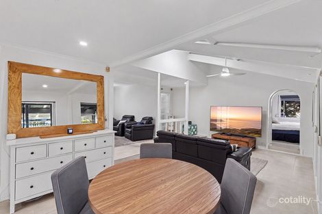 Property photo of 10 Tomanbil Terrace Ashmore QLD 4214
