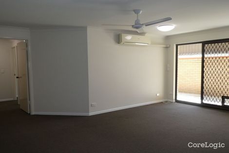 Property photo of 2/116 Clarence Road Indooroopilly QLD 4068