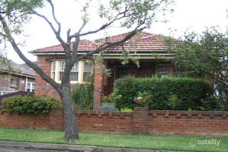 9 Warren Pde, Punchbowl, NSW 2196