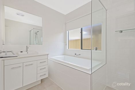 Property photo of 5 Newton Place Baringa QLD 4551