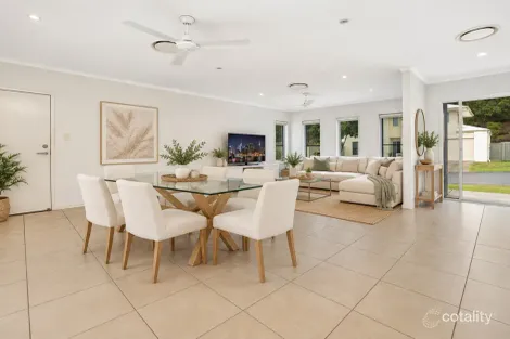 Property photo of 16 Hillside Circuit Chermside West QLD 4032