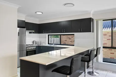 Property photo of 15 Flagstaff Place Upper Kedron QLD 4055