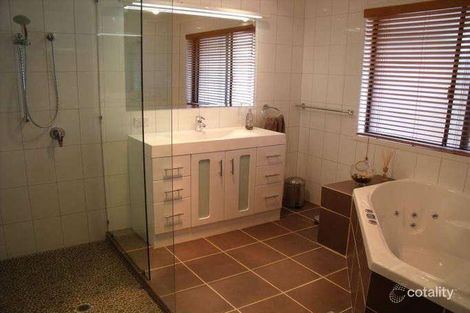 Property photo of 2 Carlingford Place Robina QLD 4226