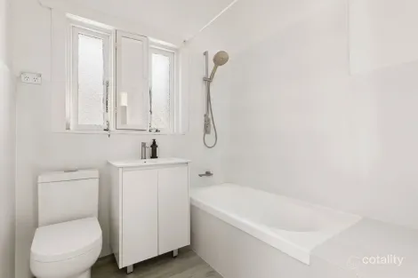 Property photo of 5/23 Beach Road Bondi Beach NSW 2026