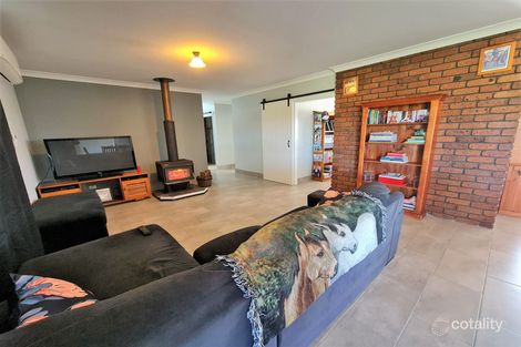 Property photo of 17 Edmond Road Hatton Vale QLD 4341