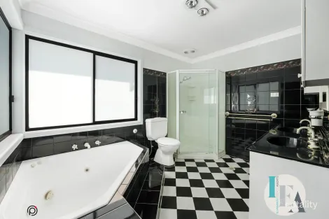 Property photo of 57 Landy Drive Mount Warrigal NSW 2528